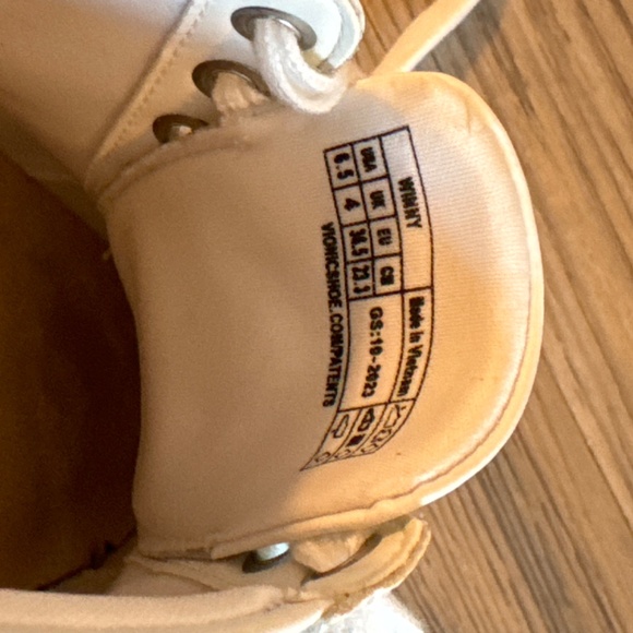 Vionics Winny Sneaker (White Leather) - Picture 4 of 4